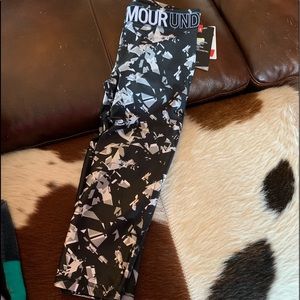 Youth large Capri under armour